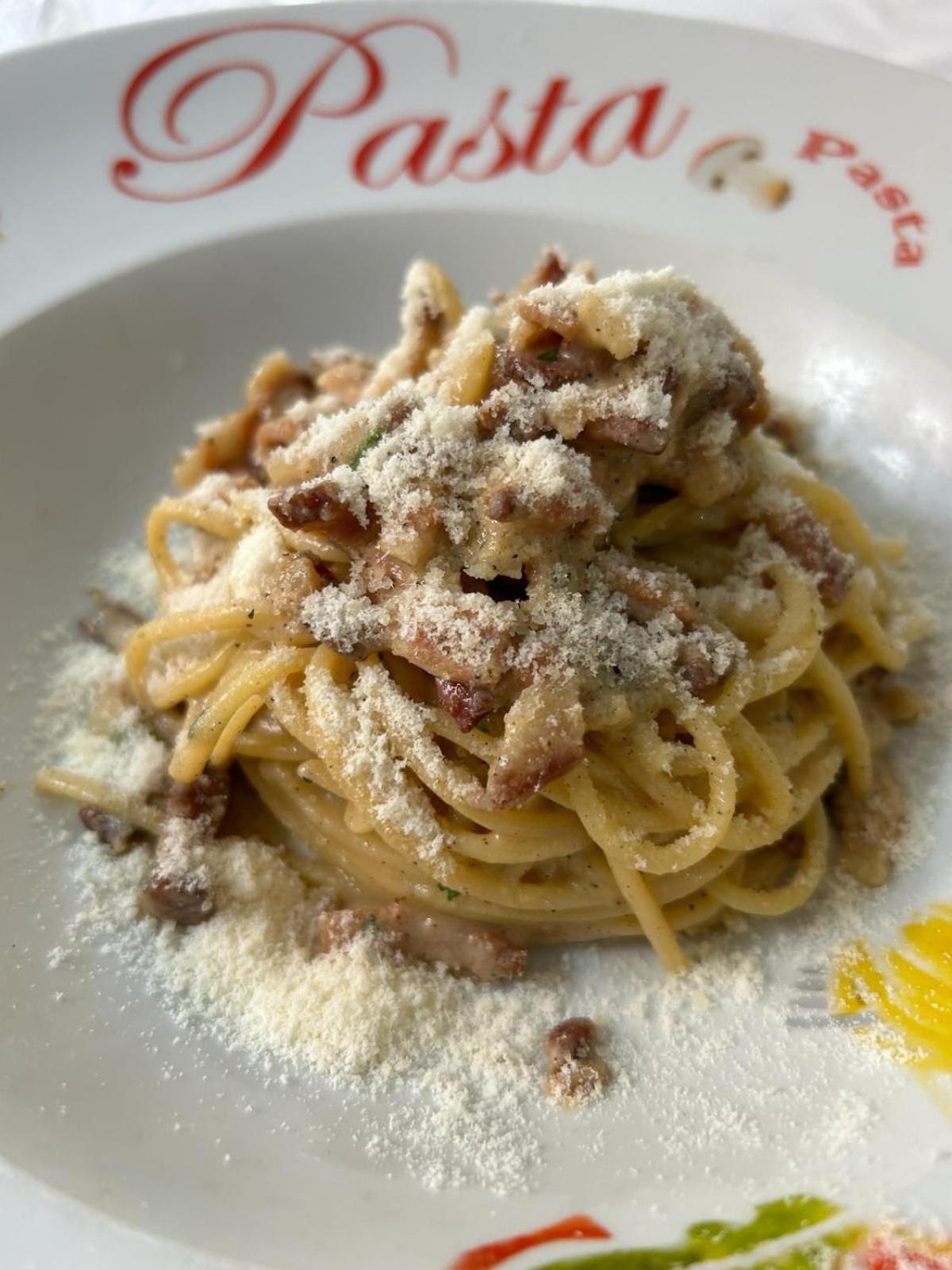 Trattoria Al Gallo 브란 외부 사진